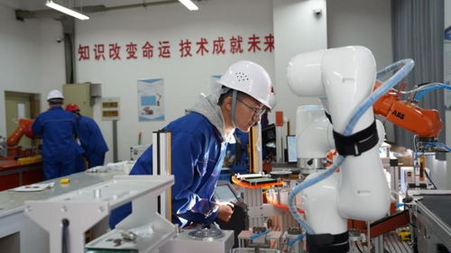 连云港中等专业学校 工业机器人操作与编程 课程入选国家在线精品课程,实现零突破