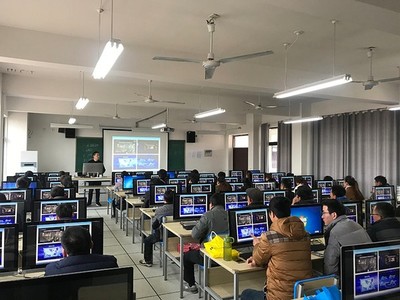 电商扶贫贵在“精准”,职业教育赢在“匠心”--皖北经济技术学校举办贫困户电子商务培训班